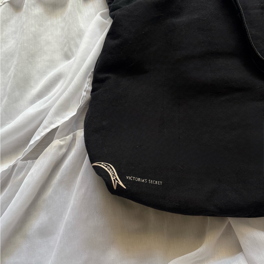 Victoria’s Secret Overnight Tote Bag - Picture 7 of 7